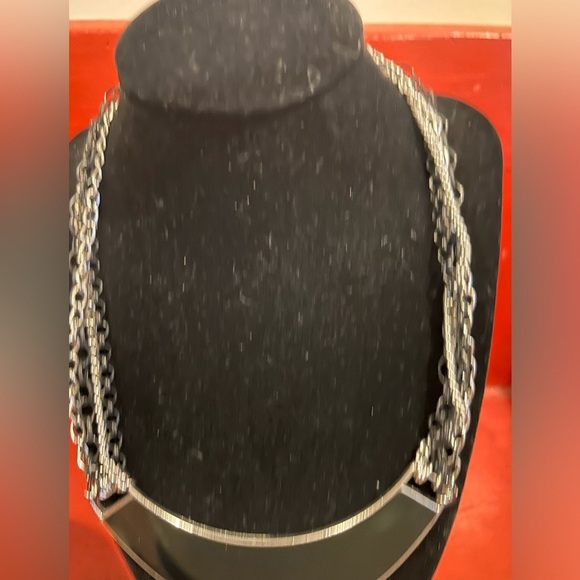 New York and Co Necklace - Picture 2 of 4